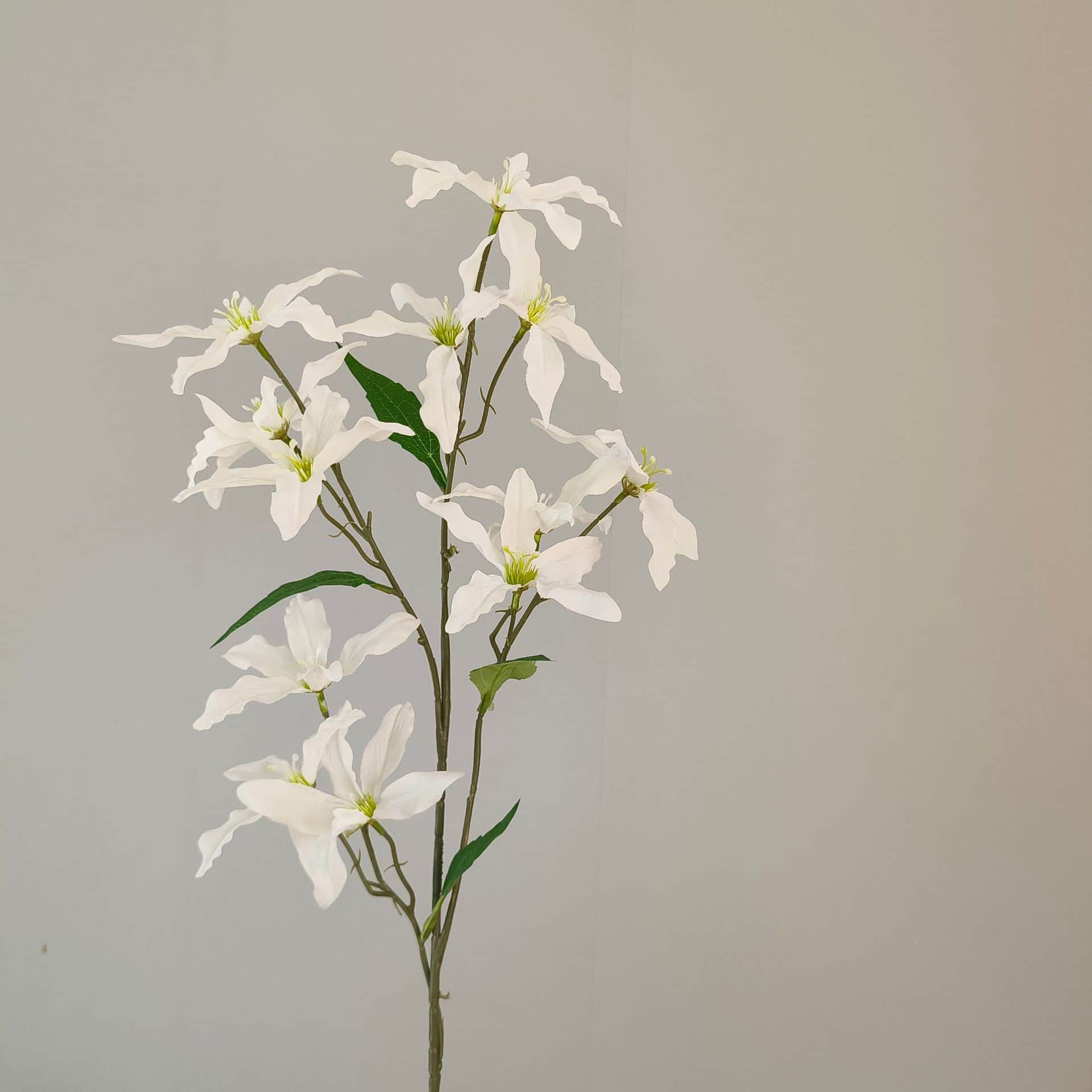 White wedding flower rose Phalaenopsis lily full of hydrangea fake flower white real flower