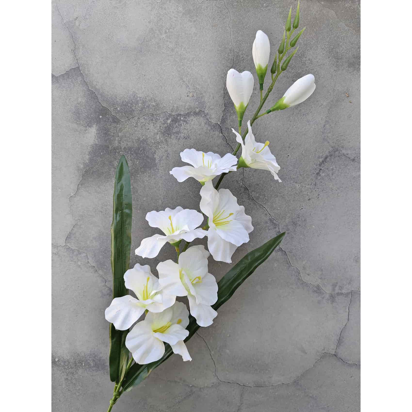 White wedding flower rose Phalaenopsis lily full of hydrangea fake flower white real flower