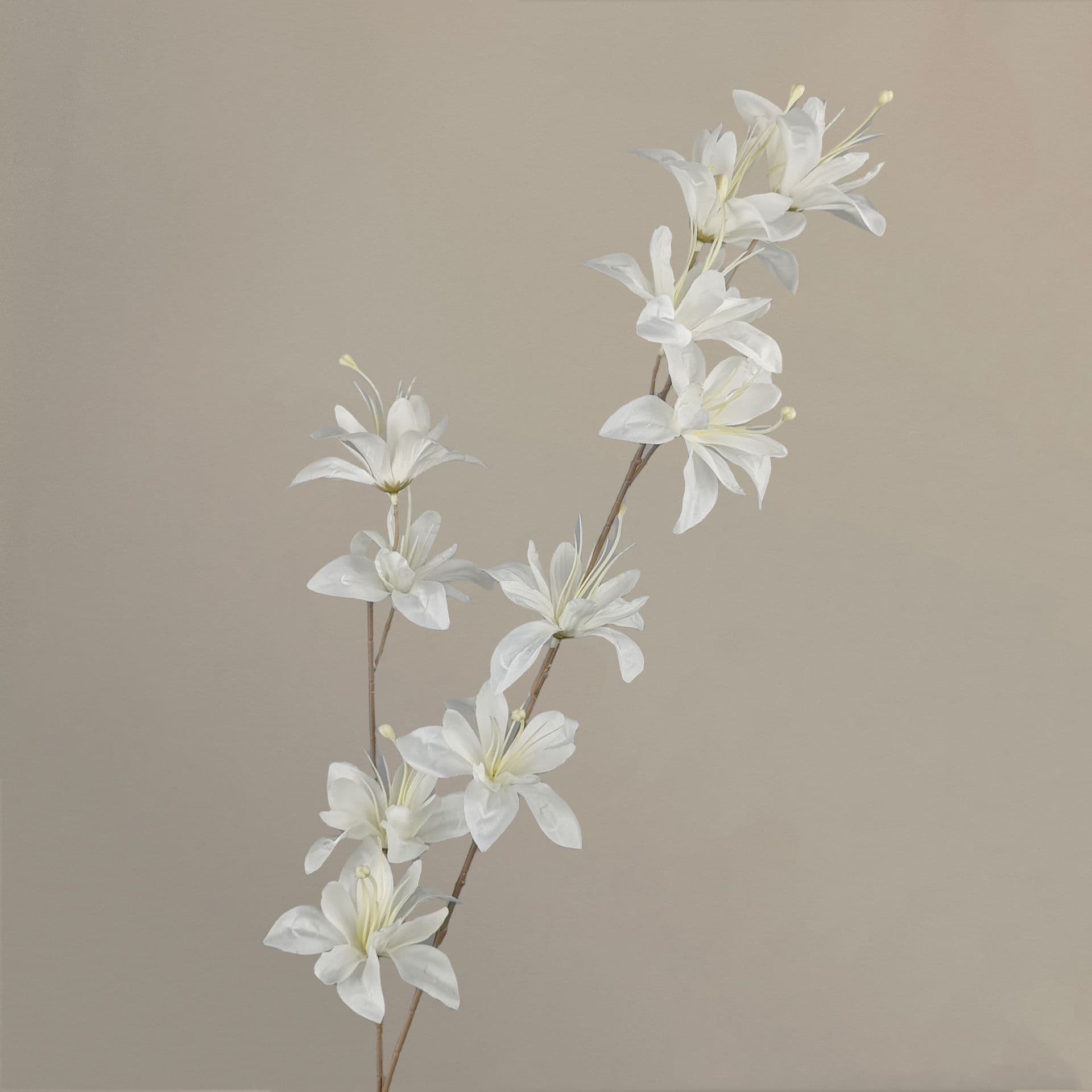 White wedding flower rose Phalaenopsis lily full of hydrangea fake flower white real flower