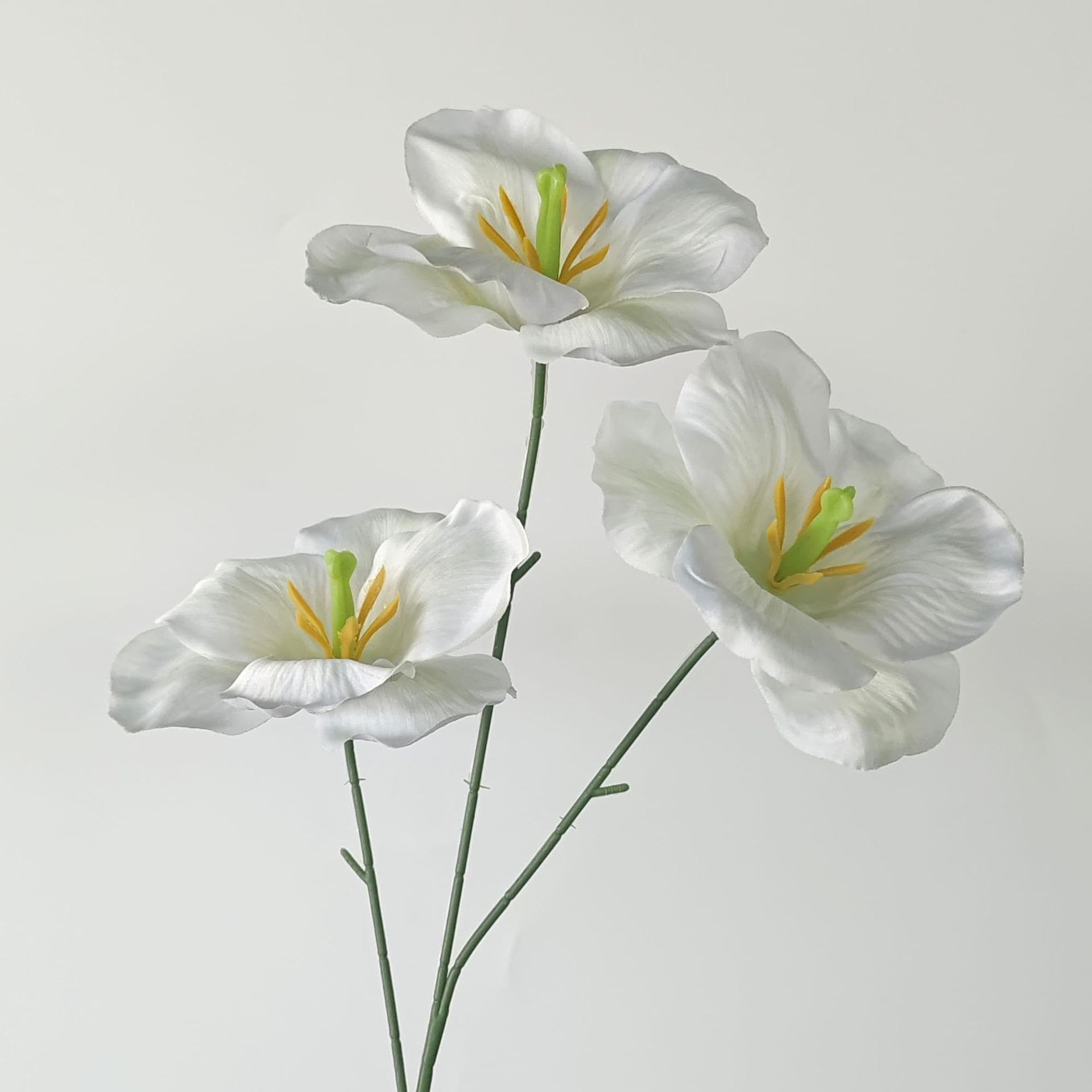 White wedding flower rose Phalaenopsis lily full of hydrangea fake flower white real flower