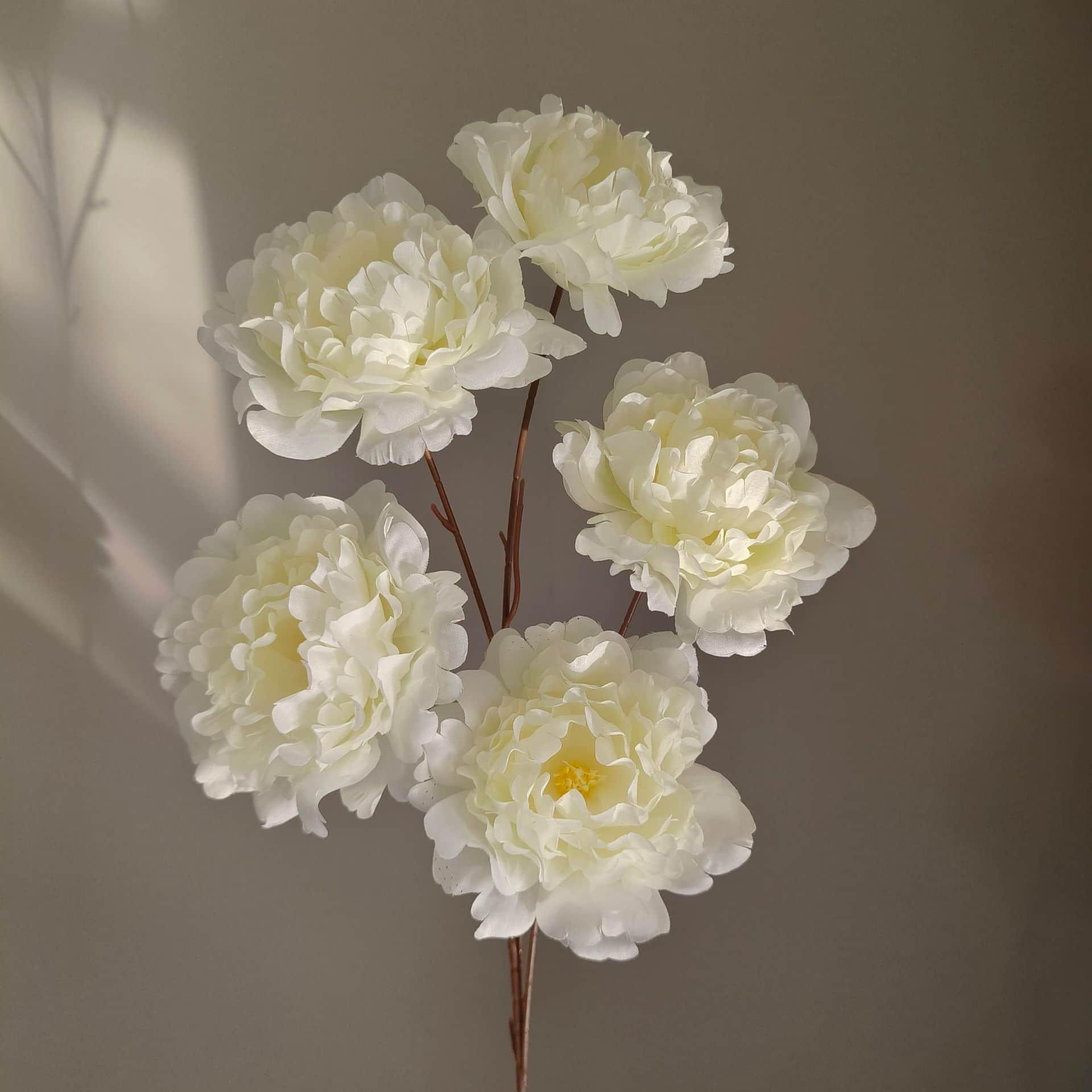 White wedding flower rose Phalaenopsis lily full of hydrangea fake flower white real flower