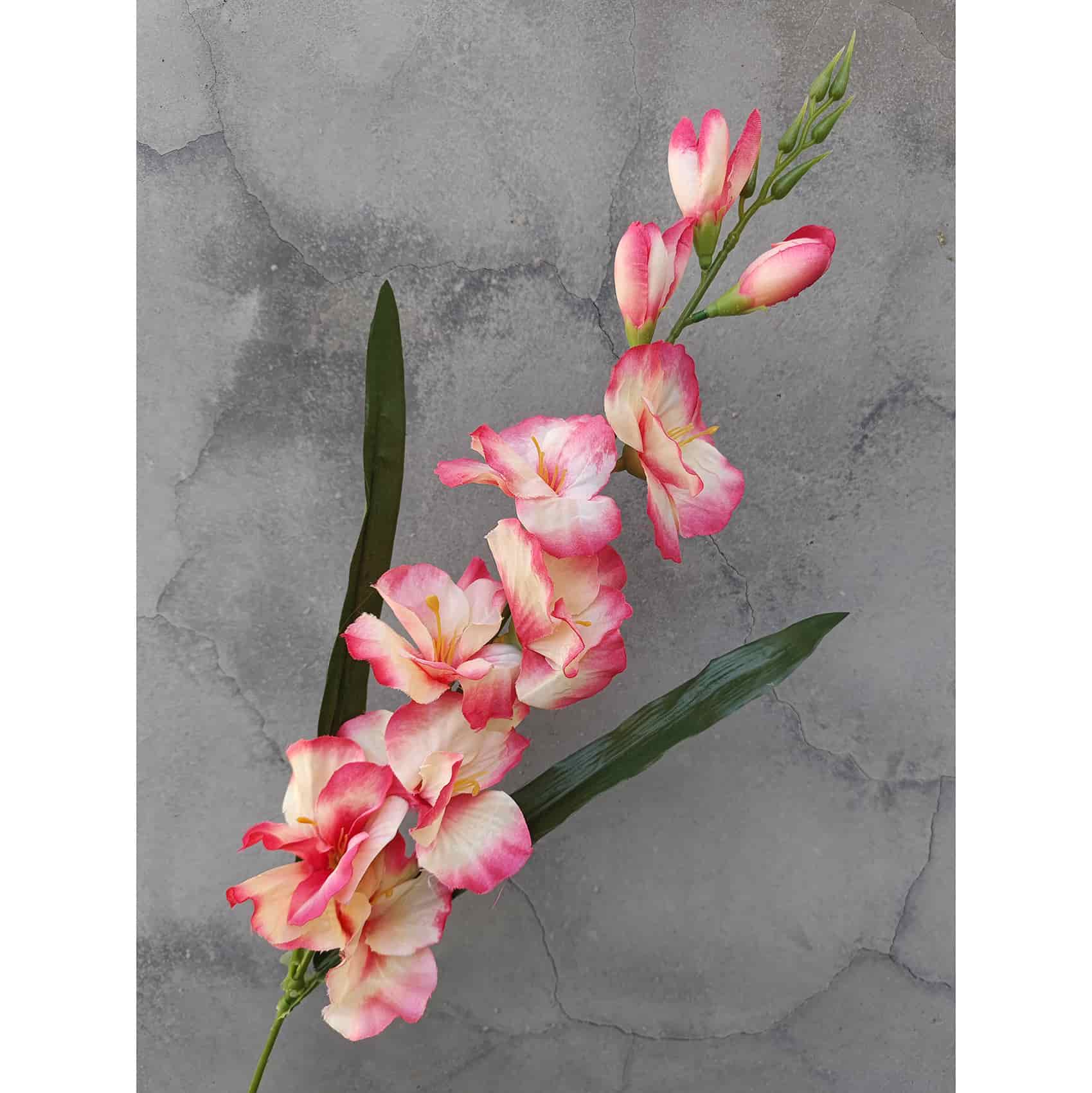 Pink artificial flowers wedding flowers arrangement faux hydrangea 