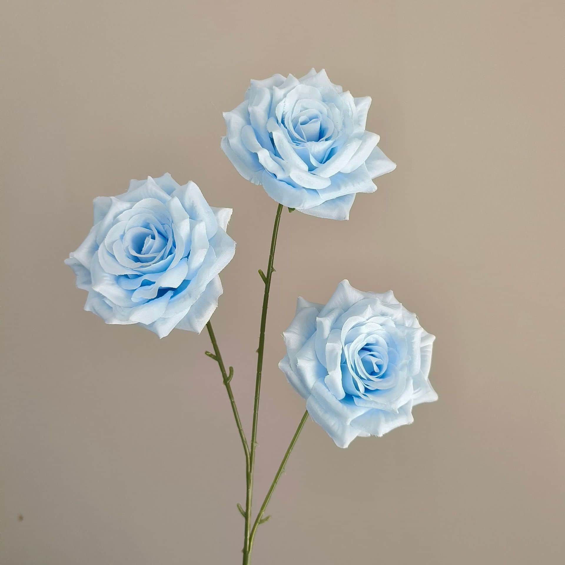 Blue artificial flowers wedding flowers arrangement