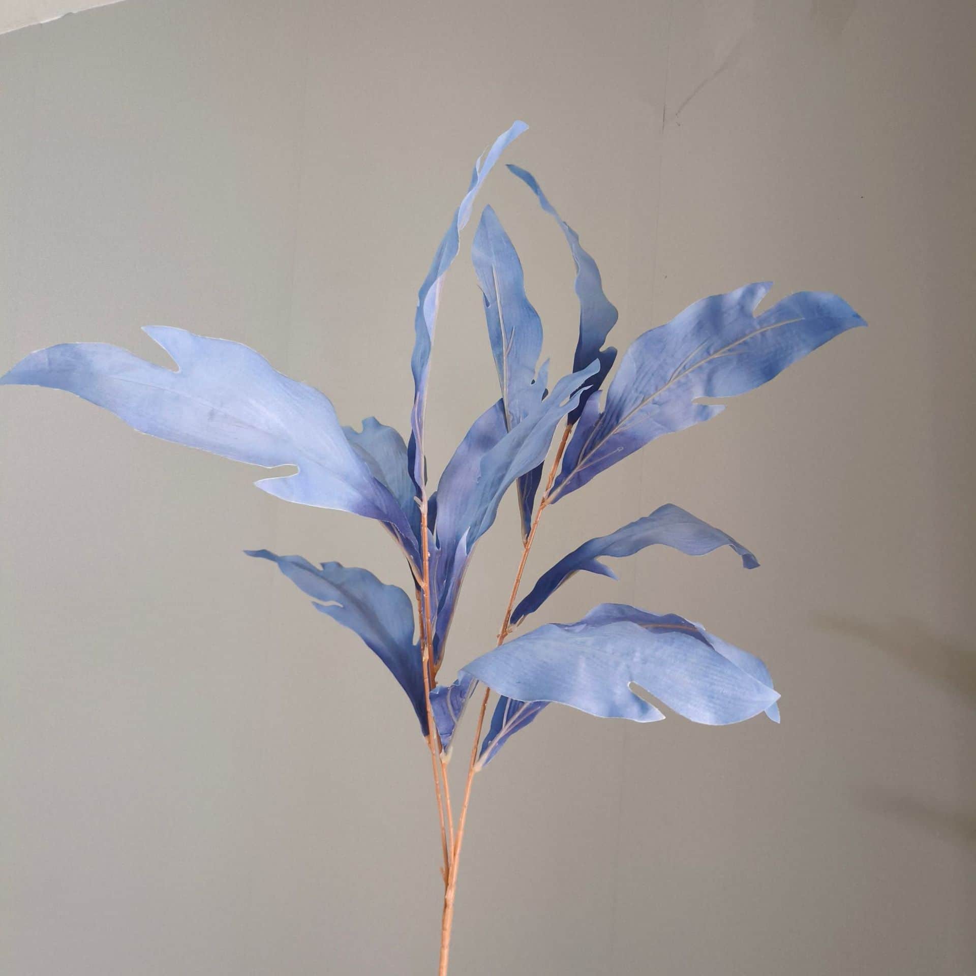 Blue artificial flowers wedding flowers arrangement