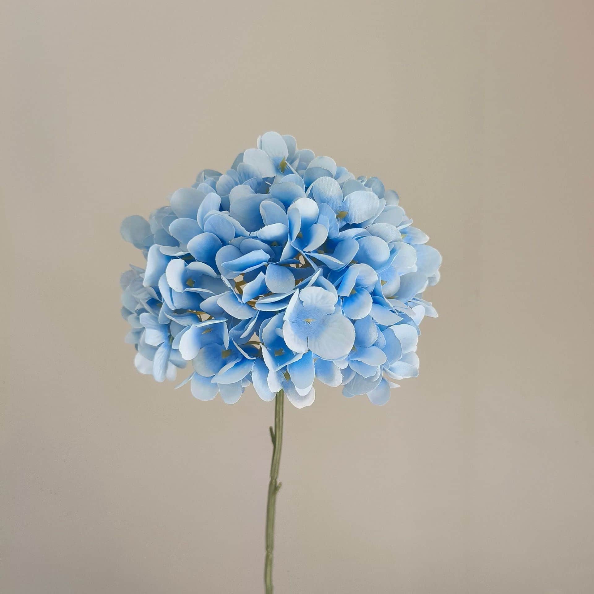 Blue artificial flowers wedding flowers arrangement