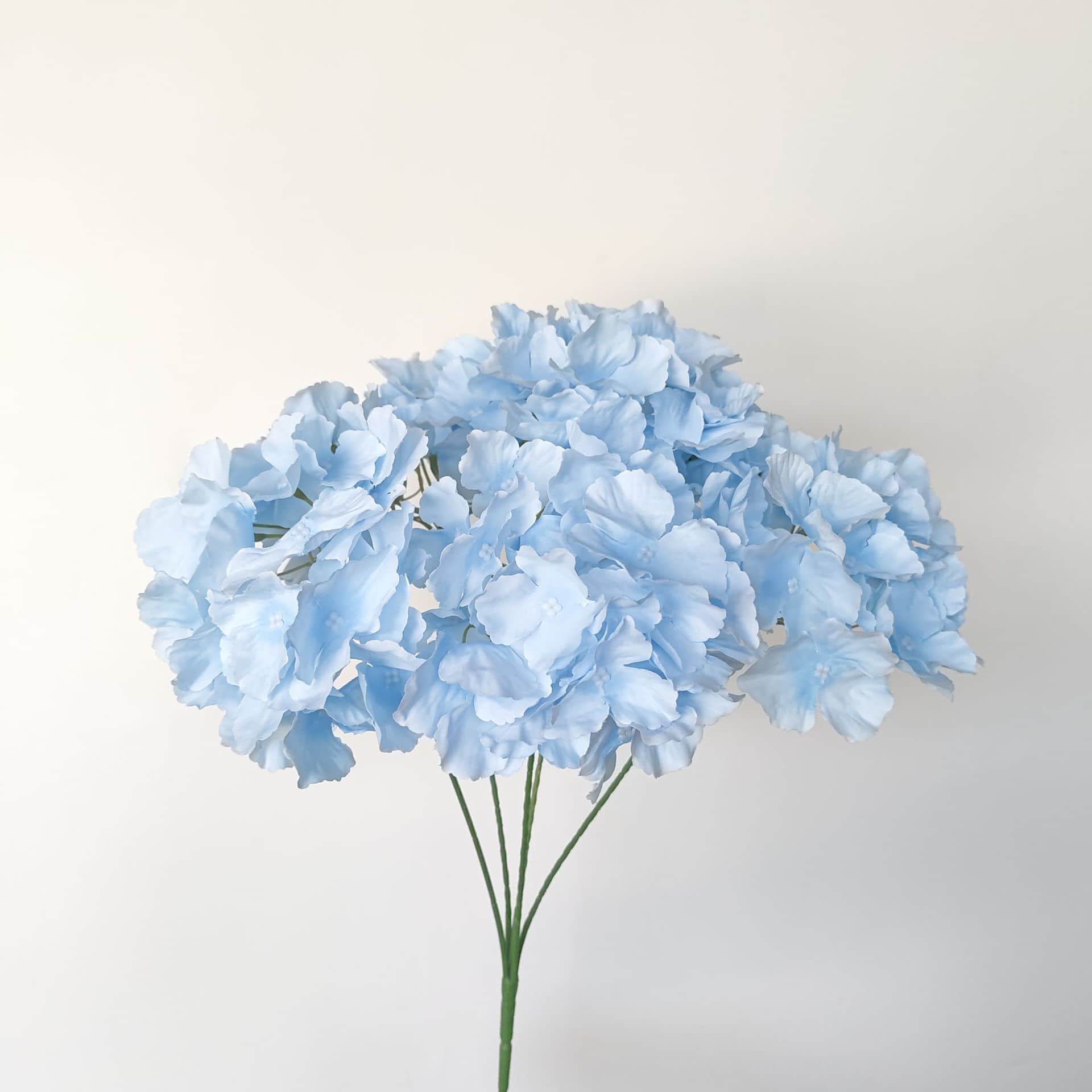 Blue artificial flowers wedding flowers arrangement