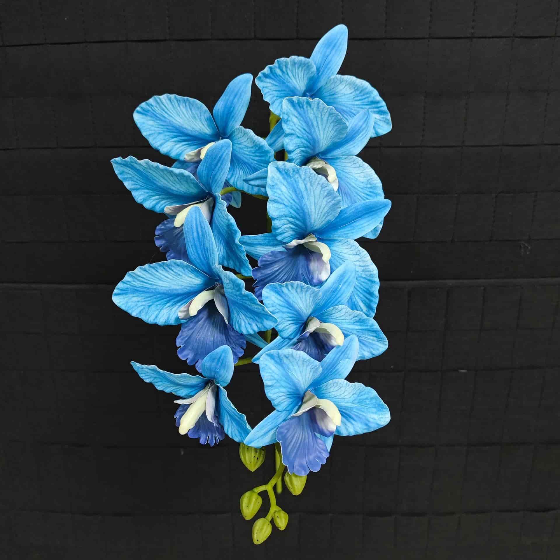 Blue artificial flowers wedding flowers arrangement