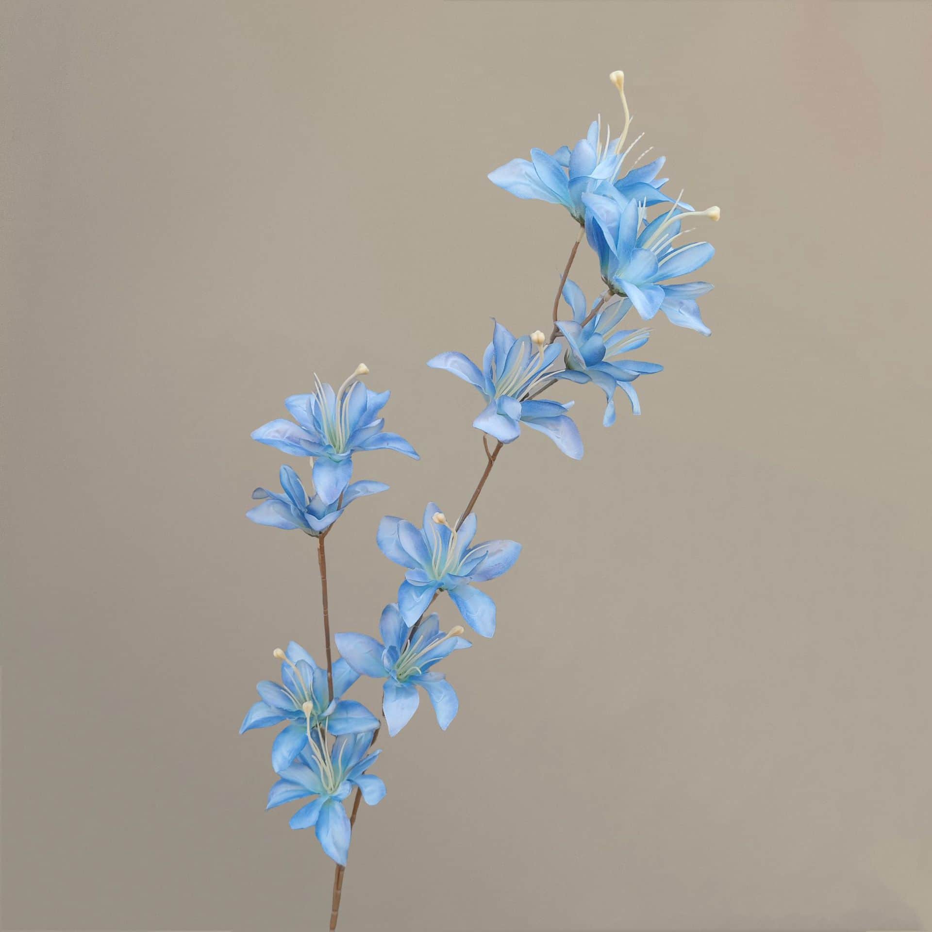 Blue artificial flowers wedding flowers arrangement