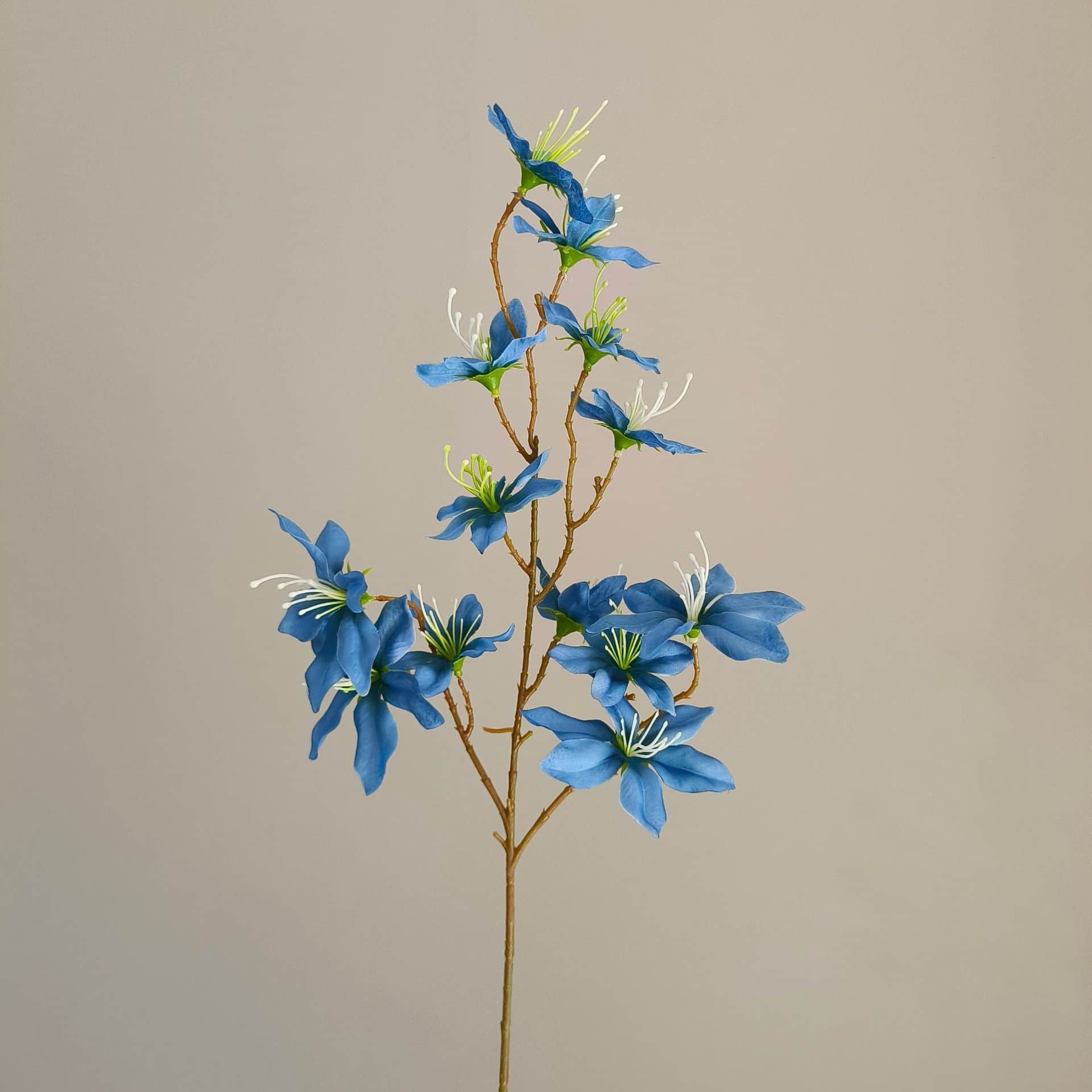 Blue artificial flowers wedding flowers arrangement