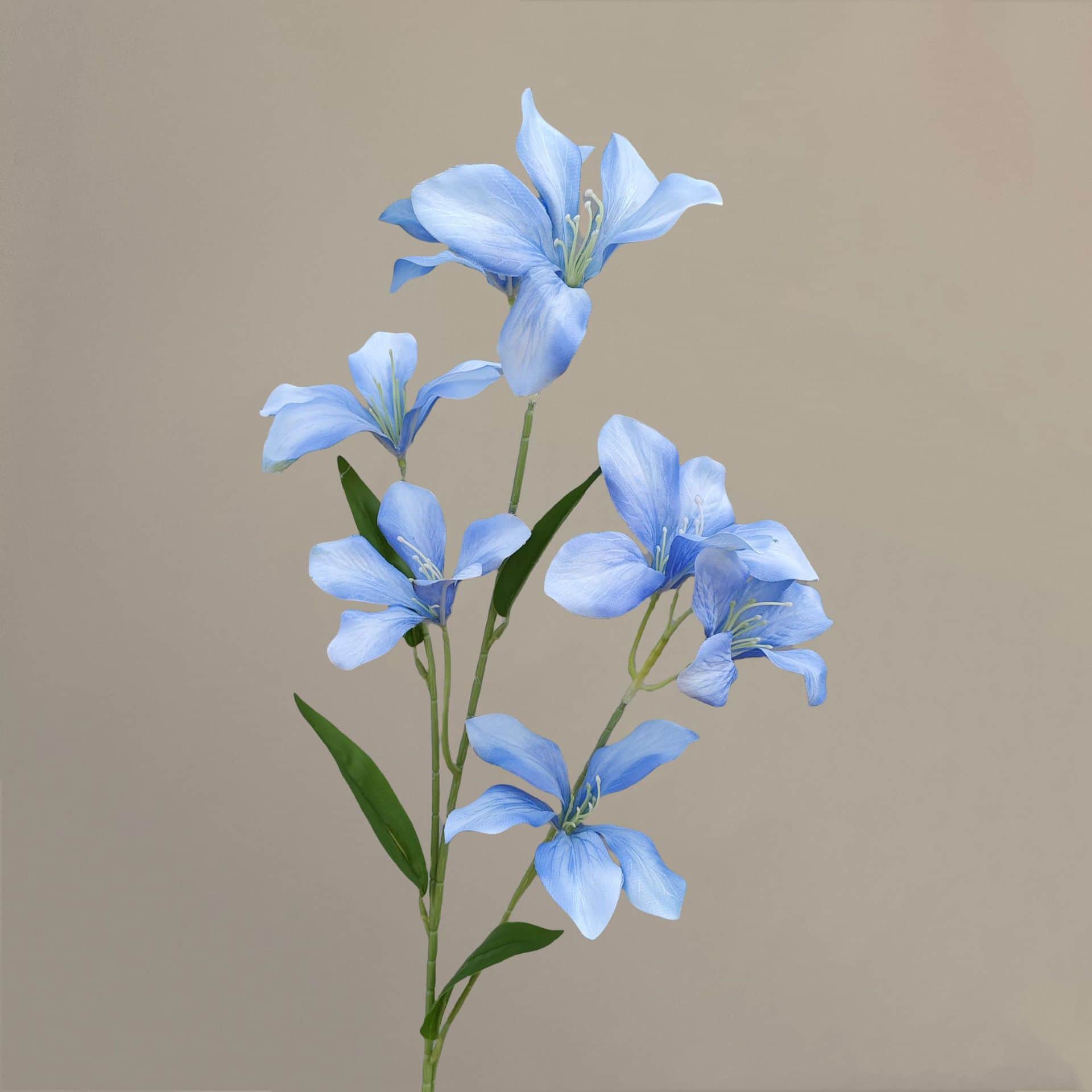 Blue artificial flowers wedding flowers arrangement