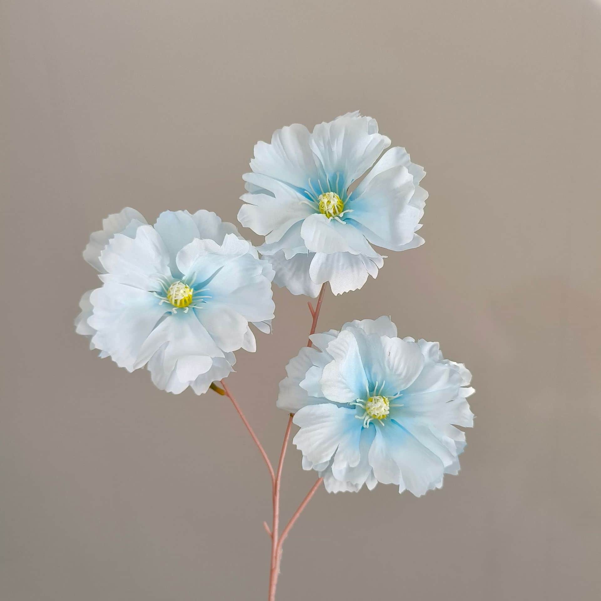 Blue artificial flowers wedding flowers arrangement