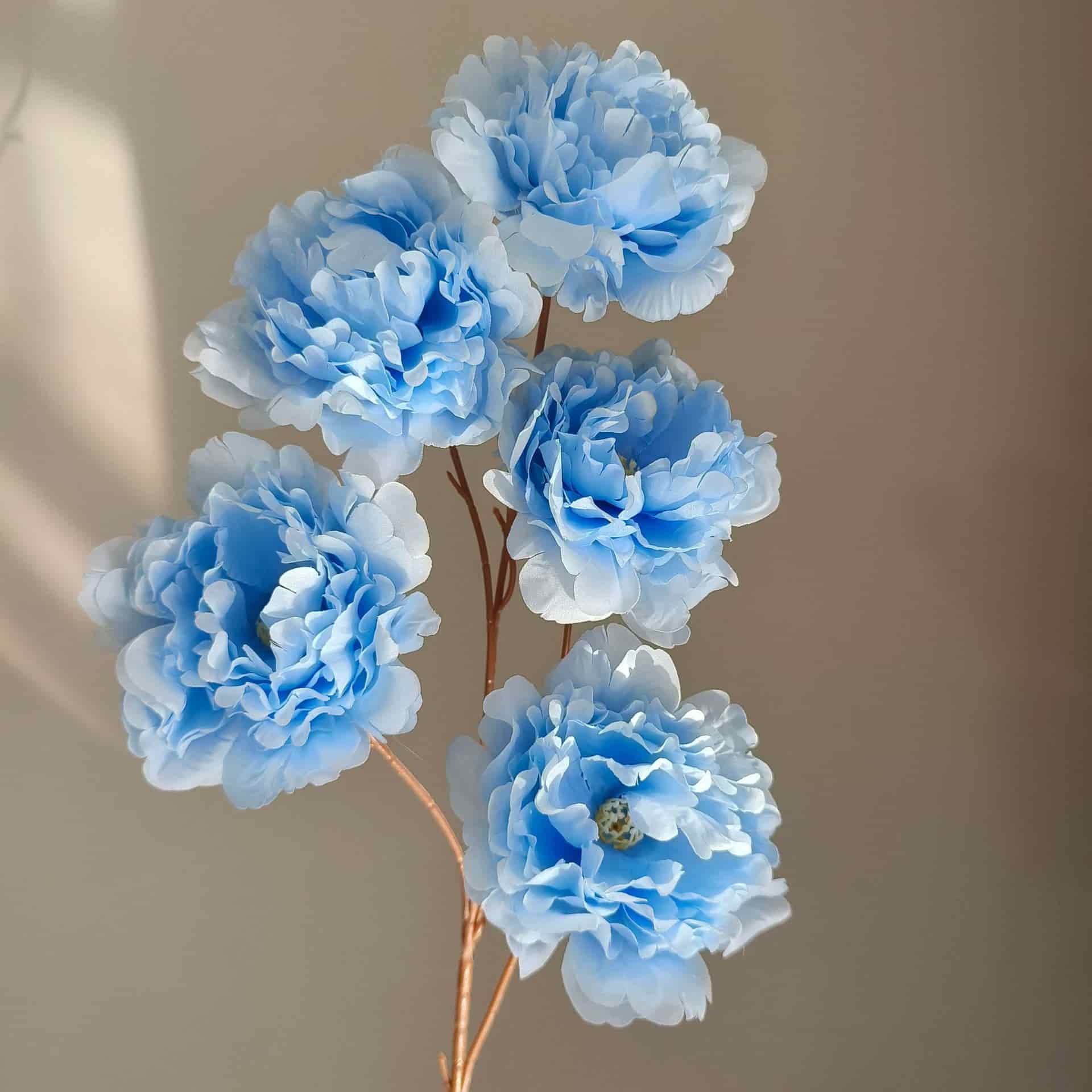 Blue artificial flowers wedding flowers arrangement