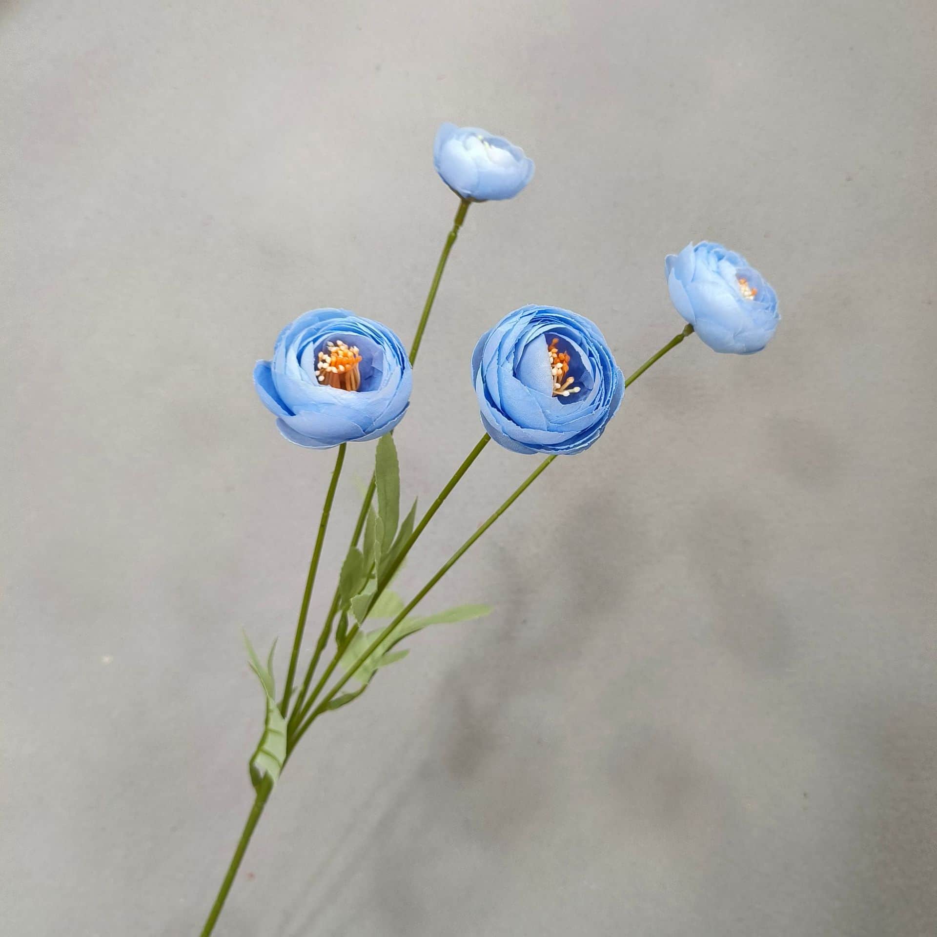 Blue artificial flowers wedding flowers arrangement