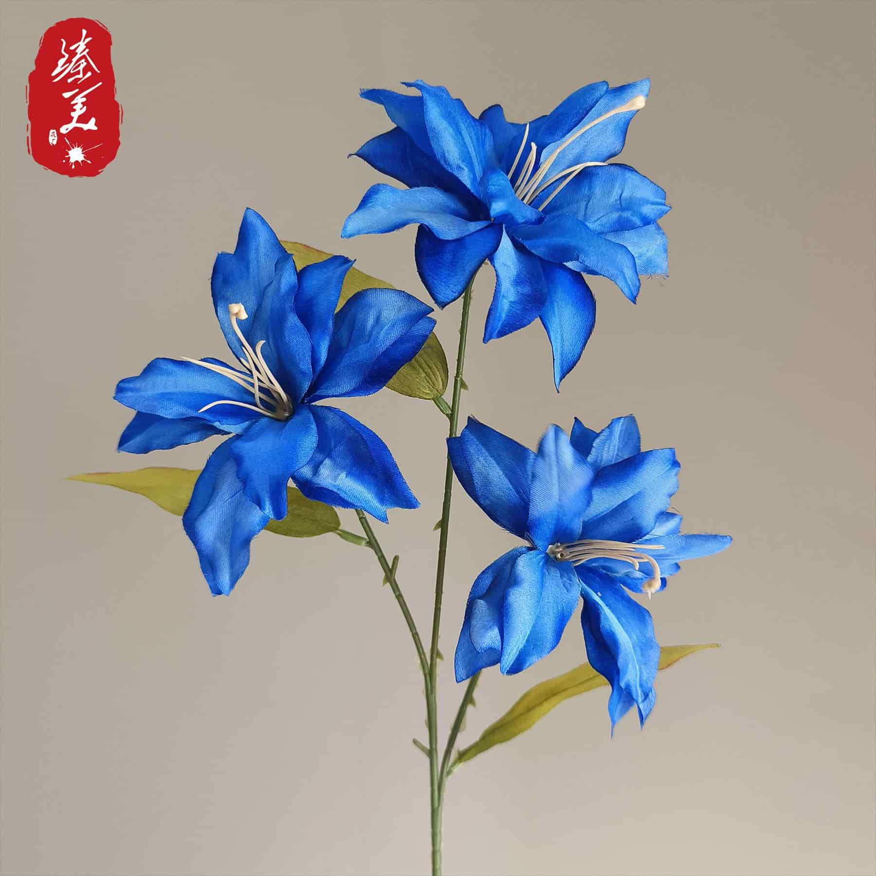 Blue artificial flowers wedding flowers arrangement